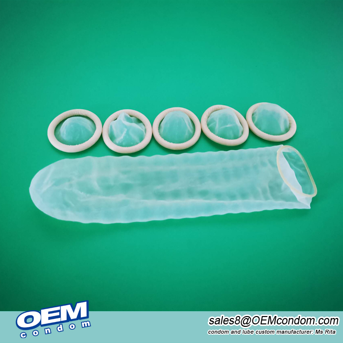 Condoms without reservoir tip